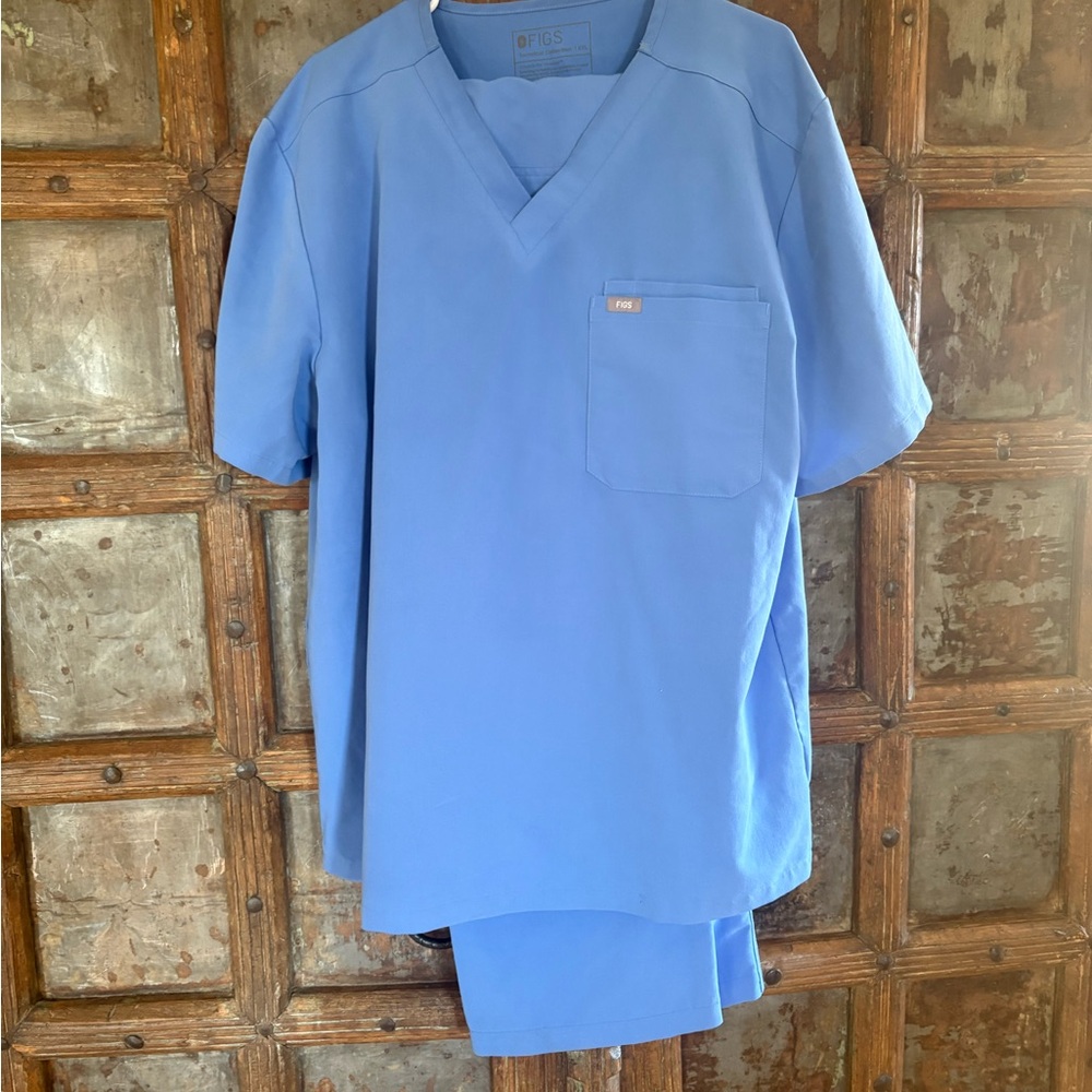 Figs Men's Ceil Blue Scrub Top and Pants